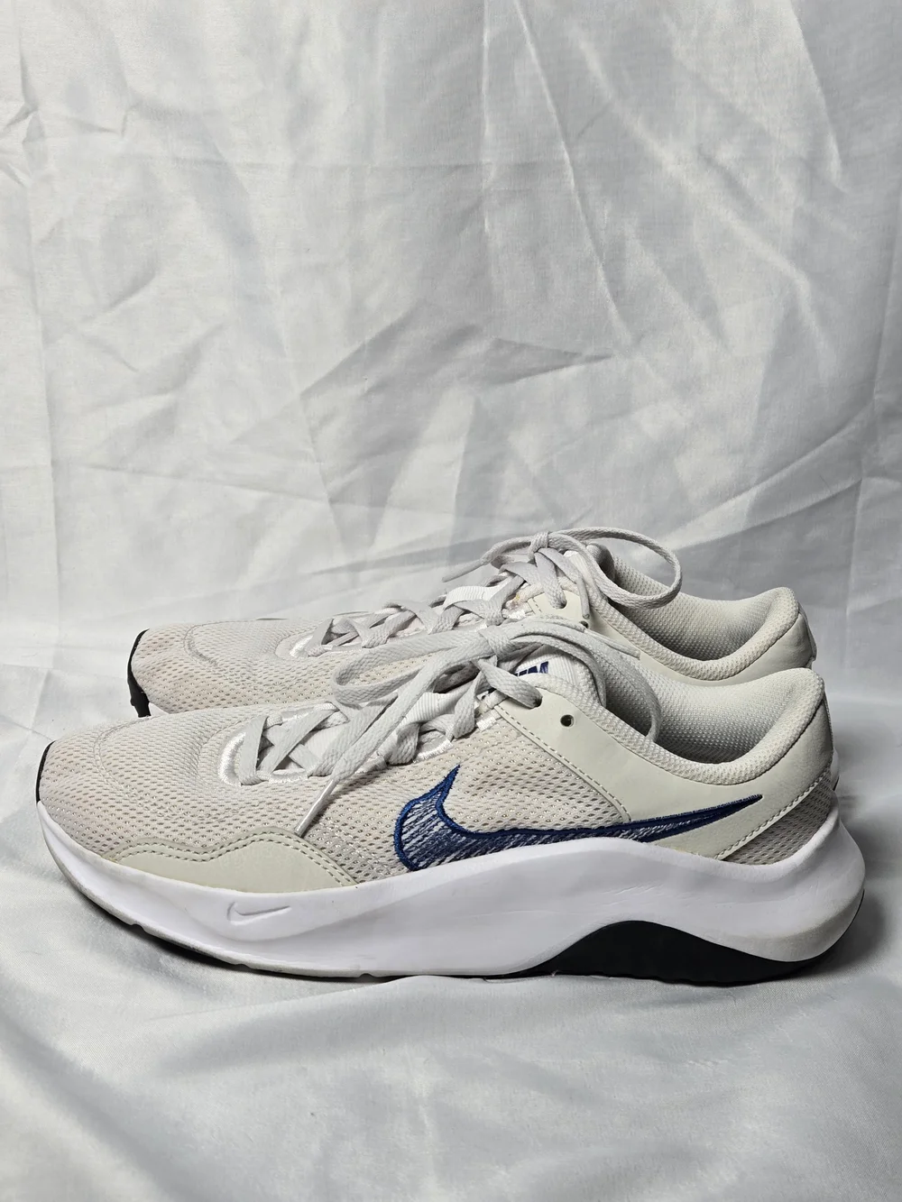 Nike lightweight sneakers